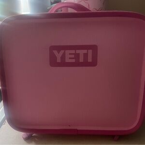 YETI Power Pink Lunchbox 3l